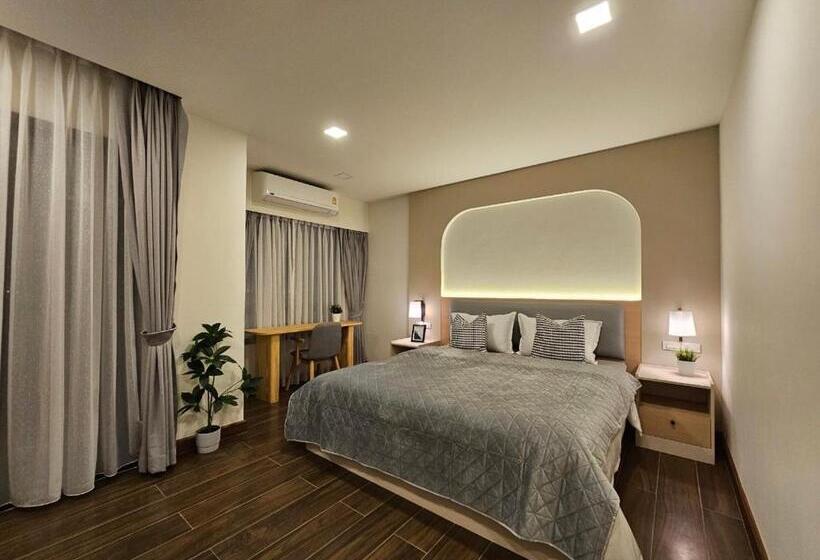 Hotel บ้านสุขใจ สามใบเถา