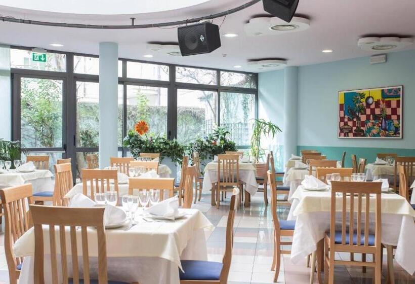 Отель Big Family