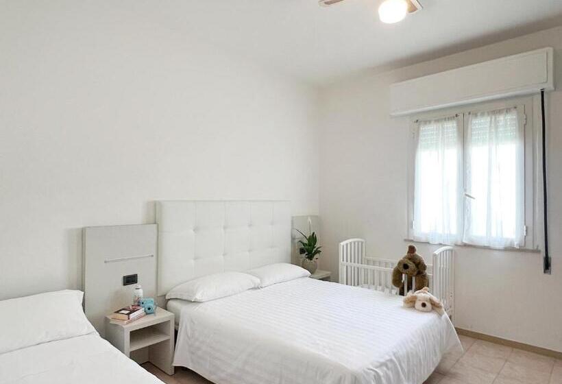 Отель Big Family