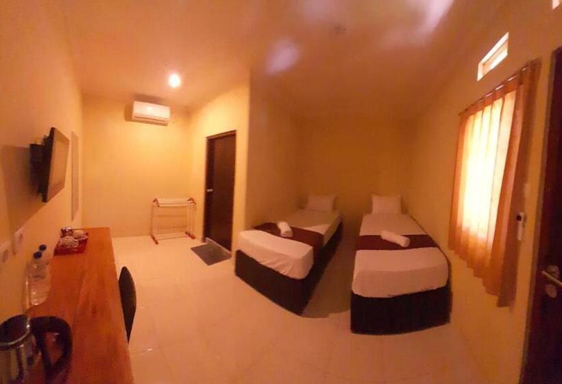 Отель Fx72 Labuan Bajo