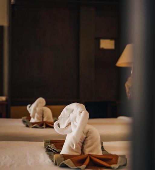 בית מלון כפרי Kooncharaburi Resort   Koh Chang