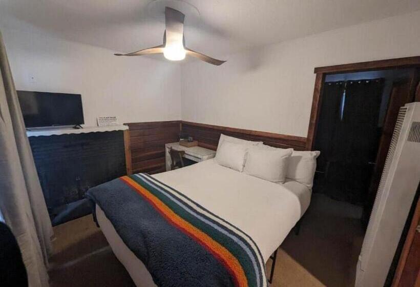 ホテル Three Pines Cabins