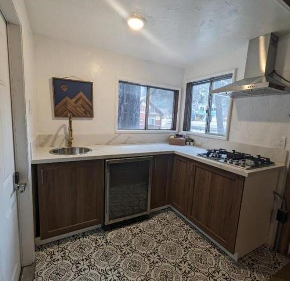 ホテル Three Pines Cabins