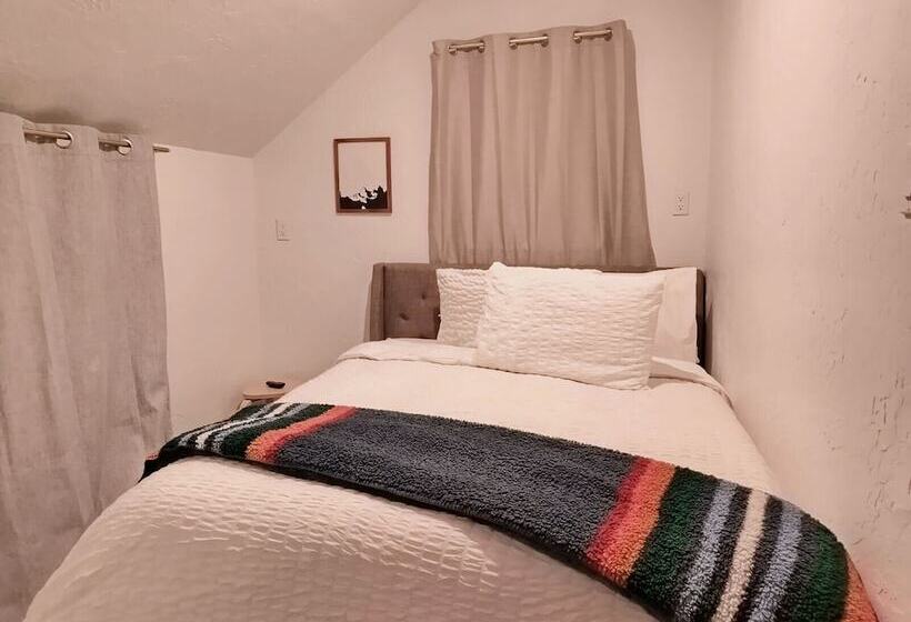 ホテル Three Pines Cabins