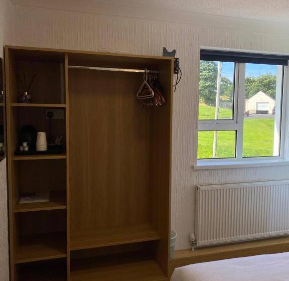 Hughie Mickey Dan S B&b