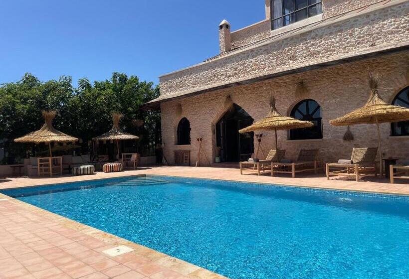 ペンション Maison La Chèvre