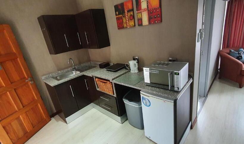 بنسيون Siesta Guest House