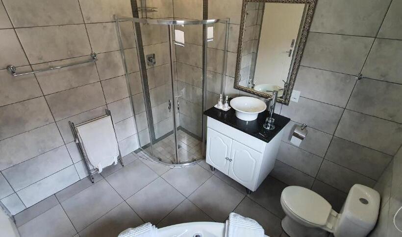 بنسيون Siesta Guest House