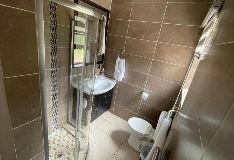 بنسيون Siesta Guest House