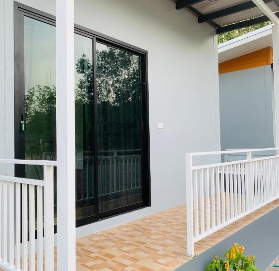 Pensione Suanvadee Resort สวนวดี รีสอร์ท