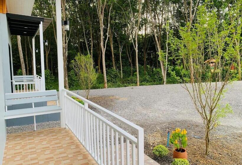 Pensione Suanvadee Resort สวนวดี รีสอร์ท