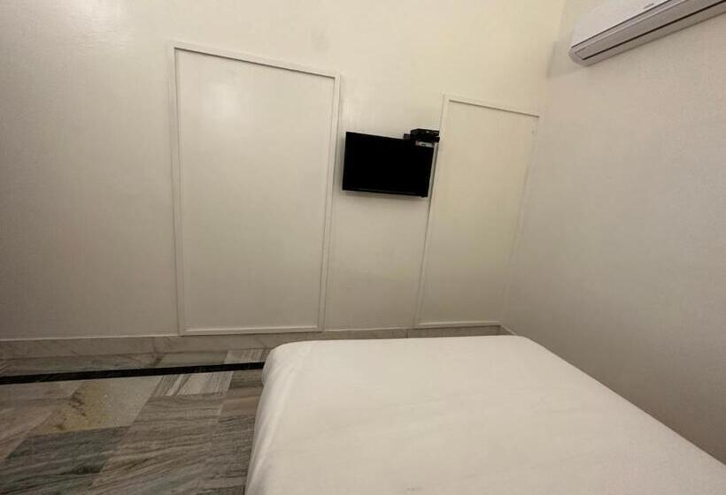 Пансион The Orchard House A Boutique