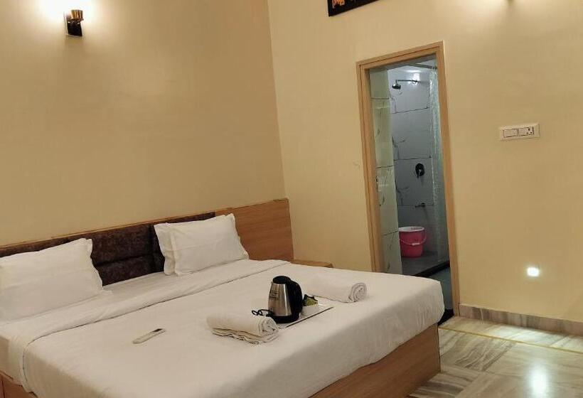 Пансион The Orchard House A Boutique