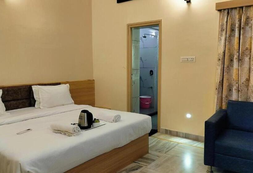 Пансион The Orchard House A Boutique