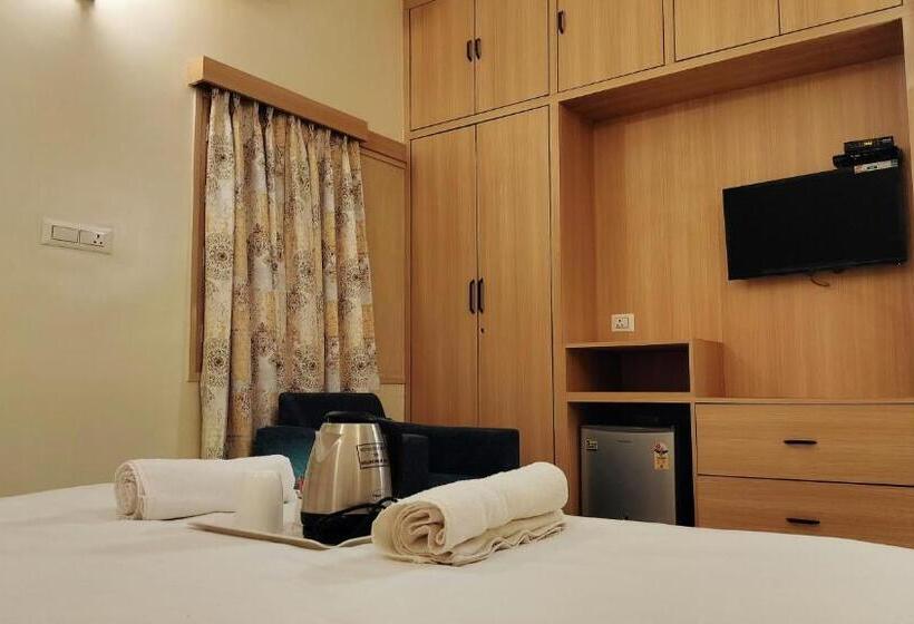 Пансион The Orchard House A Boutique