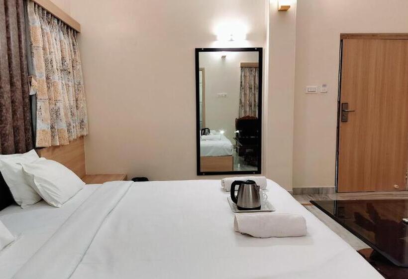 Пансион The Orchard House A Boutique