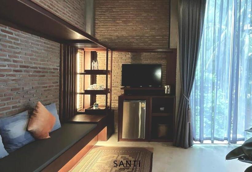 استراحتگاه Santi Beach Retreat