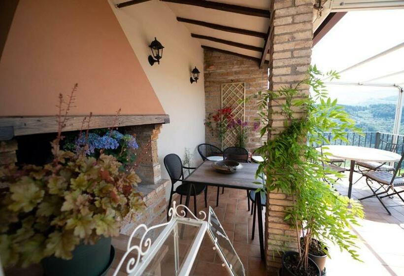 הוסטל Locanda Adriana