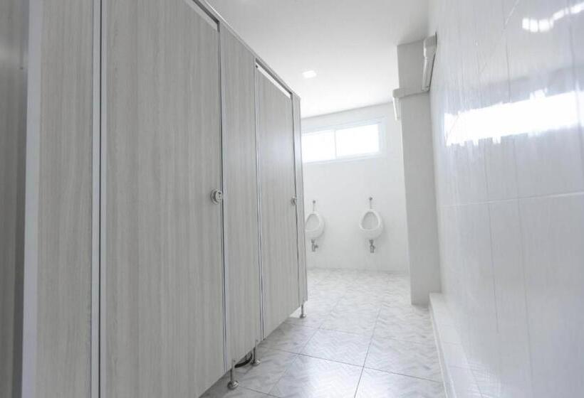 호스텔 Sananwan Hometel