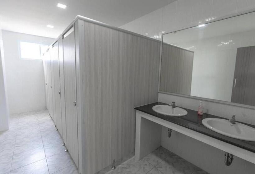 호스텔 Sananwan Hometel