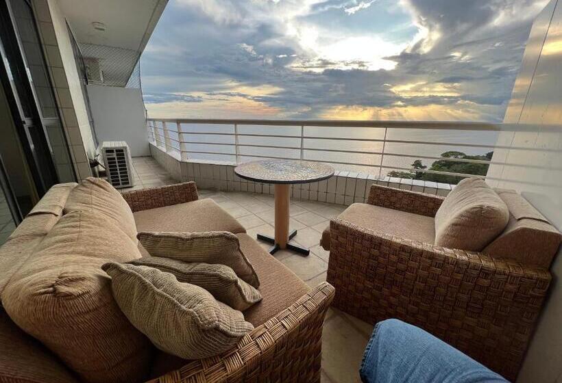 Apartamento No Tropical Executive Hotel Com Varanda, 1 Cama De Casal E 2 Camas De Solteiro