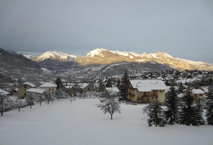 مبيت وإفطار Chez Cat Et Christophe , Chambre Calme Et Lumineuse Chez L Habitant Avec Vue