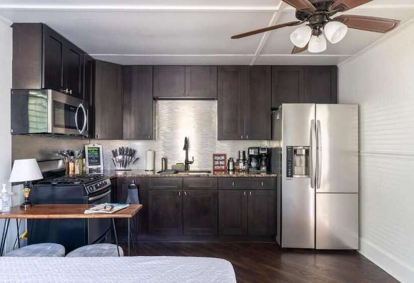 مبيت وإفطار Depot Village