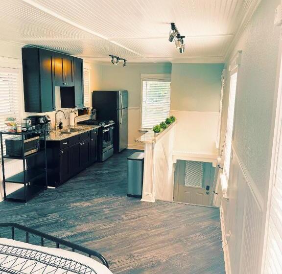 مبيت وإفطار Depot Village