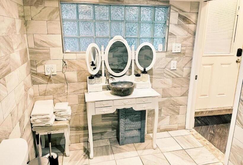 مبيت وإفطار Depot Village