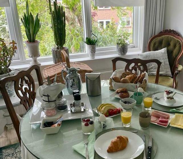 تختخواب و صبحانه Ensuite Middelburg