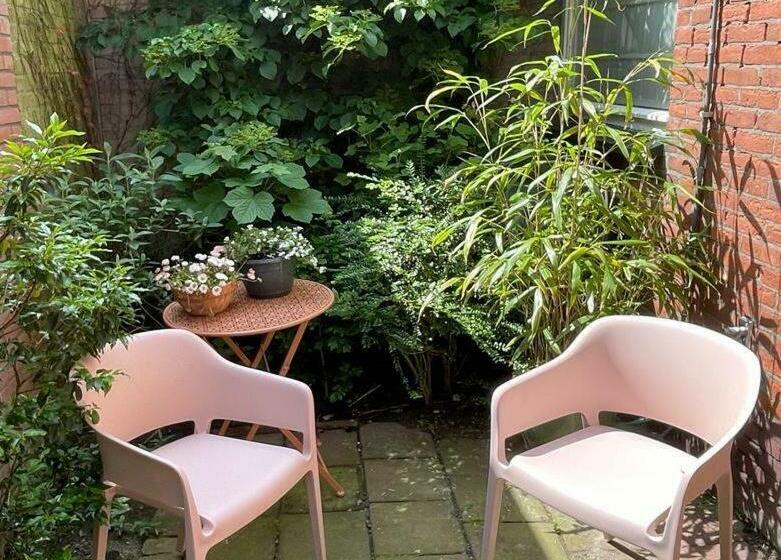 تختخواب و صبحانه Ensuite Middelburg