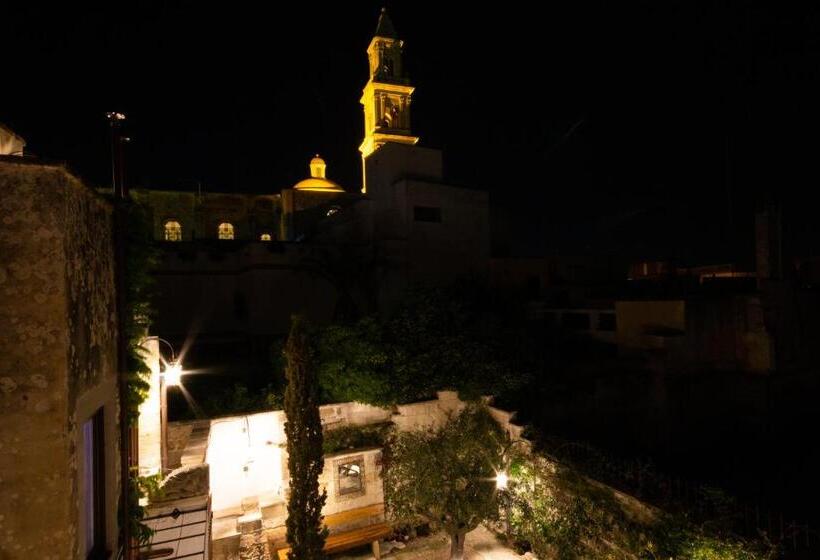 צימר Palazzo Raho Art Museum