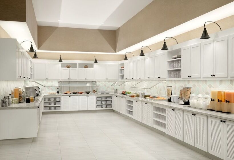 Отель Hyatt Place Sacramento International Airport