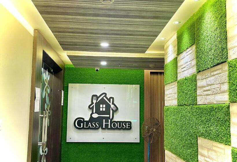 Kuber Palace ! Puri Near Sea Beach And Temple Fully Air Conditioned Hotel With Lift And Parking Faci