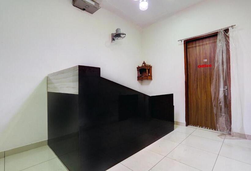 בית מלון כפרי Oyo 81234 Rock Star