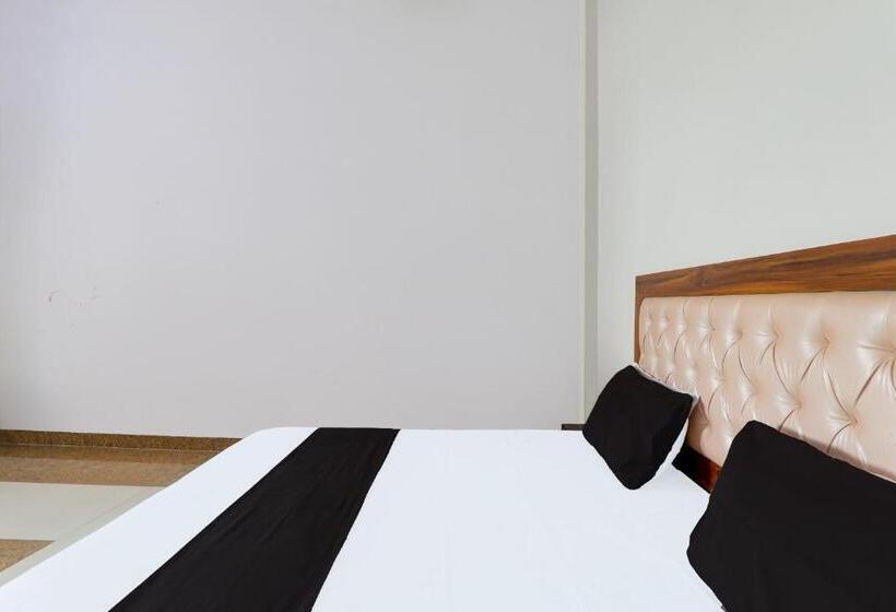 호텔 O Shivatri Reshort