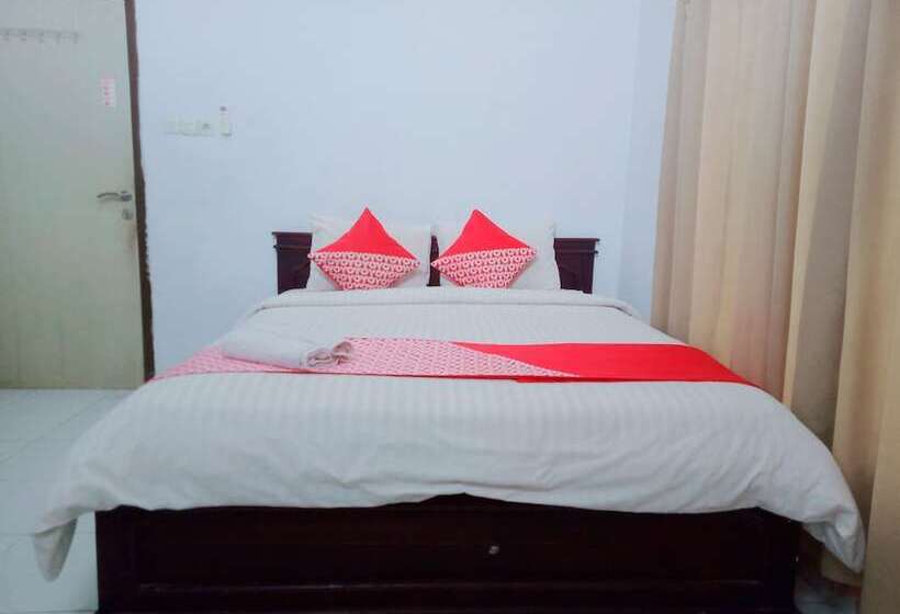호텔 Oyo 92561 Excellent Kost