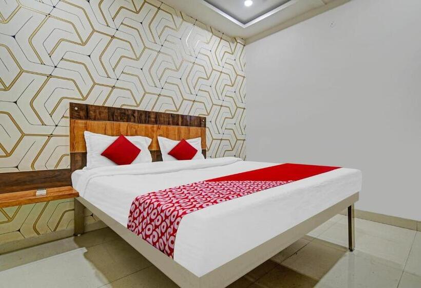 Hotel Oyo Flagship 81271  Blue Wings