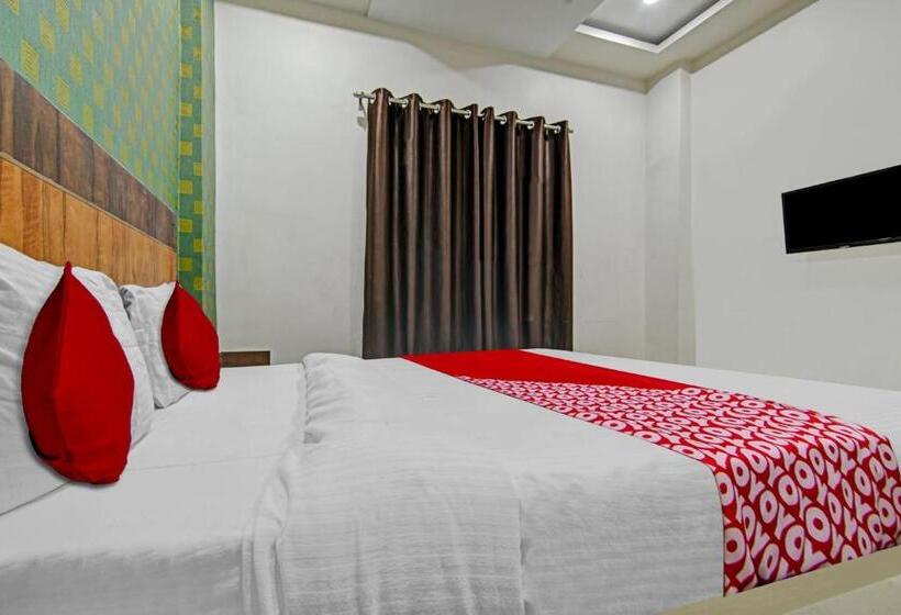 Hotel Oyo Flagship 81271  Blue Wings