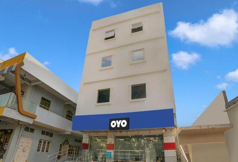 ホテル Oyo Flagship 81293  As Residency