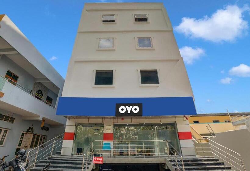 ホテル Oyo Flagship 81293  As Residency
