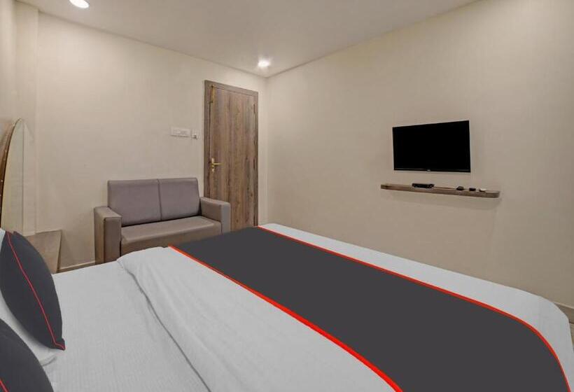 Отель Swagath Residency