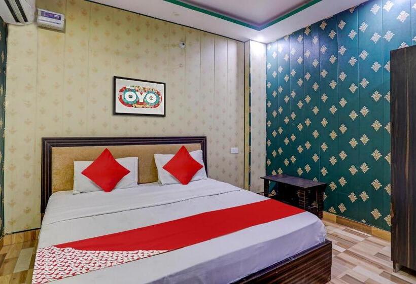 Отель Oyo Flagship 81296 Sh