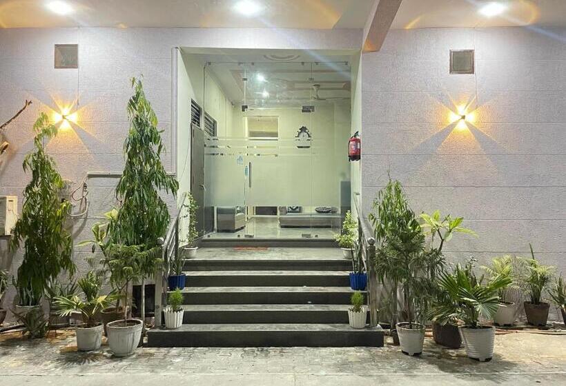 Sia Taj Hotel I Nearest Taj Mahal I Agra I Couple Friendly