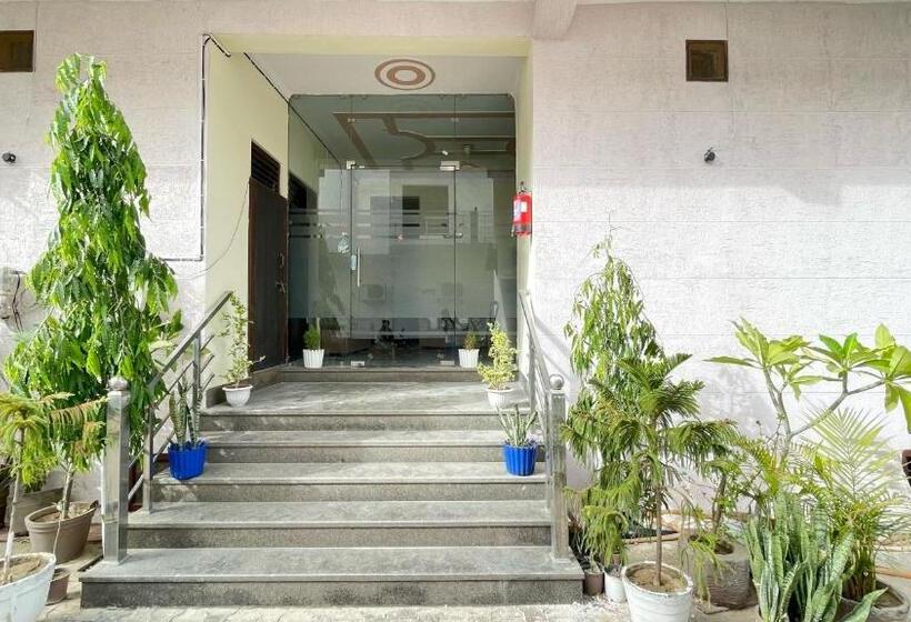 Sia Taj Hotel I Nearest Taj Mahal I Agra I Couple Friendly