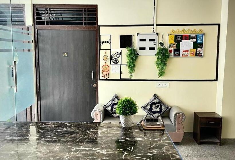 Sia Taj Hotel I Nearest Taj Mahal I Agra I Couple Friendly