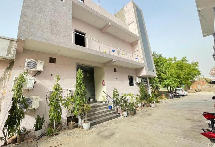 Sia Taj Hotel I Nearest Taj Mahal I Agra I Couple Friendly