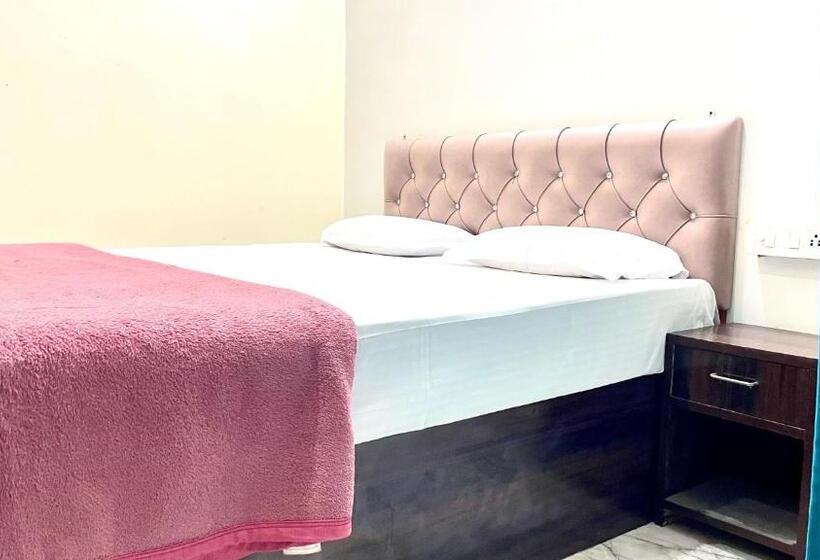 Sia Taj Hotel I Nearest Taj Mahal I Agra I Couple Friendly