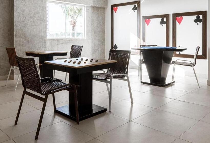 호텔 Salinas Park Resort