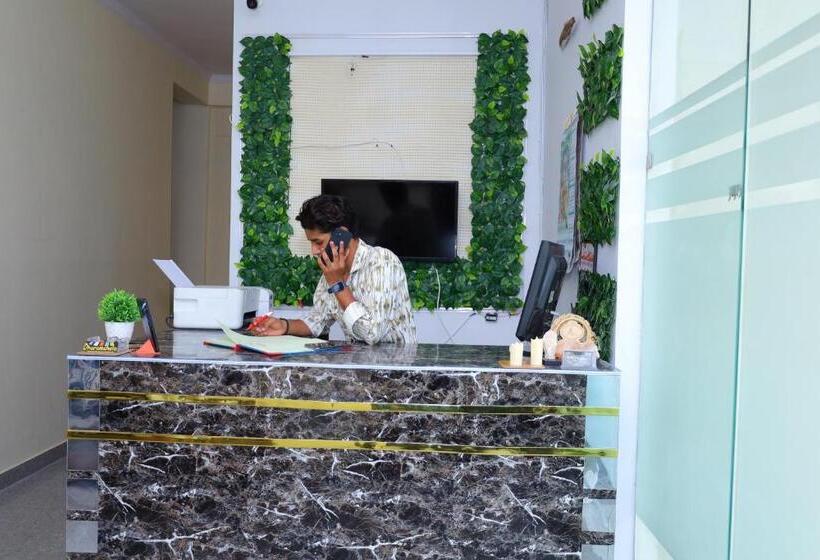 Sia Taj Hotel I Nearest Taj Mahal I Agra I Couple Friendly